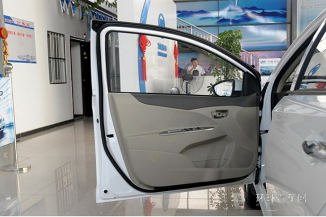 2014款 1.3L 手動(dòng)旗艦型