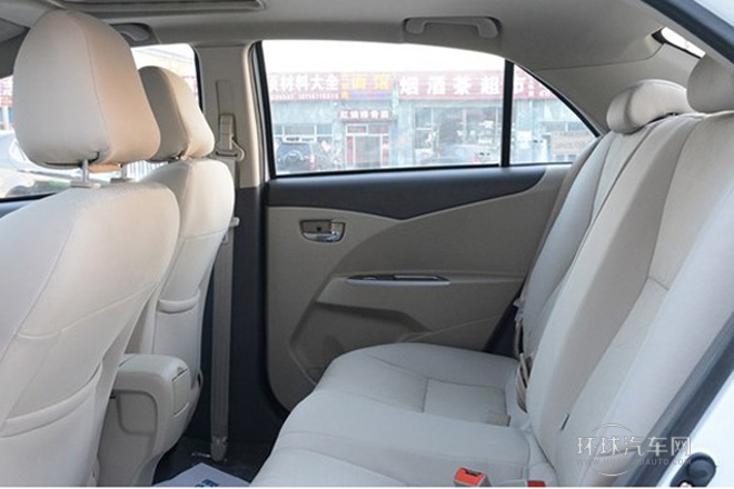 2014款 1.5L 手動(dòng)豪華型