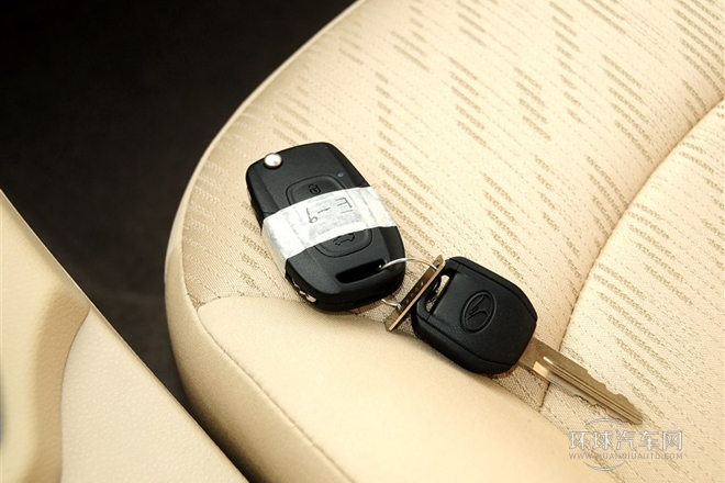 2013款 1.5L 手動標(biāo)準(zhǔn)型CNG