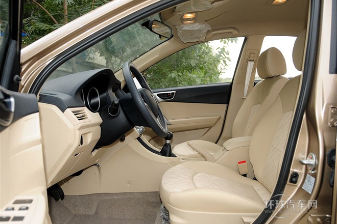 2013款 1.5L 手動(dòng)標(biāo)準(zhǔn)型CNG