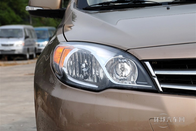 2013款 1.5L 手動標(biāo)準(zhǔn)型CNG