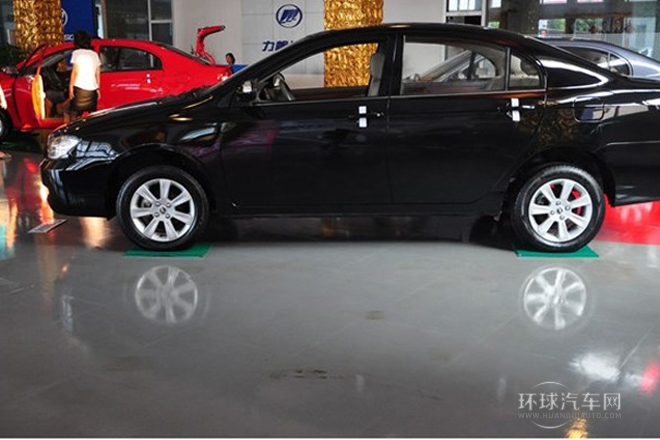 2012款 1.5L 手動舒適B型