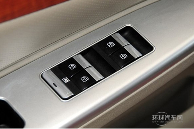 2012款 1.5L 手動豪華型