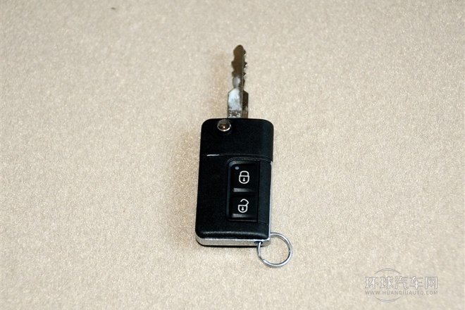 2013款 2.0L 手動智尚型