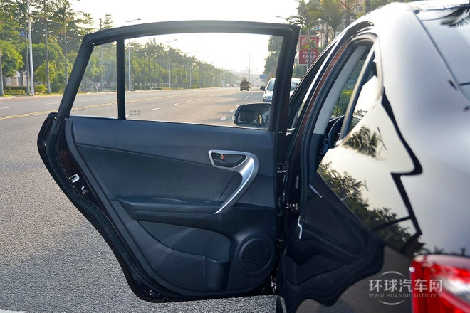 2014款 1.5L CVT豪華型