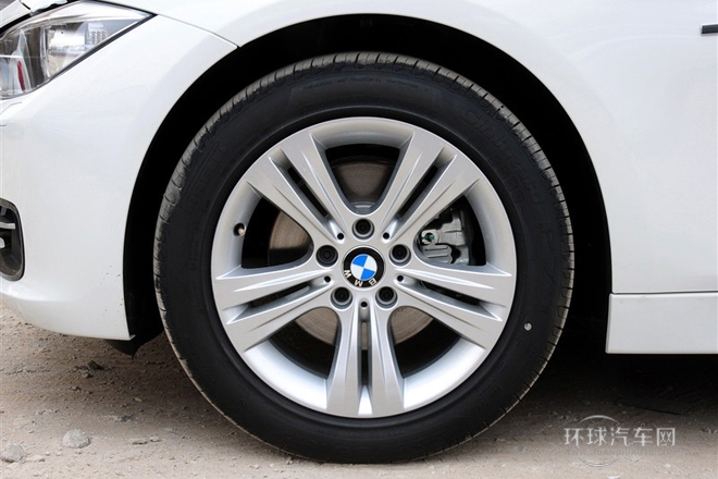 2014款 320i 運(yùn)動(dòng)設(shè)計(jì)套裝