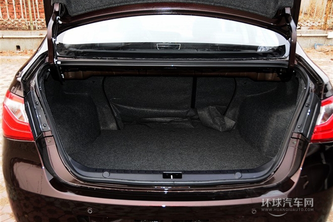 2014款 1.5L 手動(dòng)豪華型