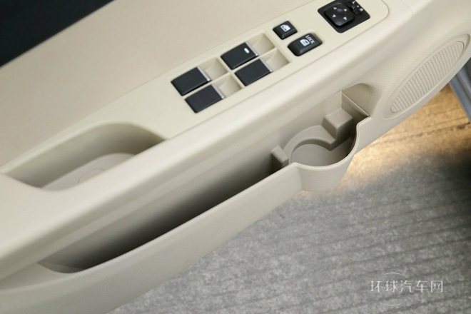 2014款 1.5L 手動舒適型