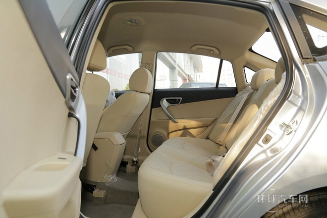 2014款 1.5L 手動舒適型