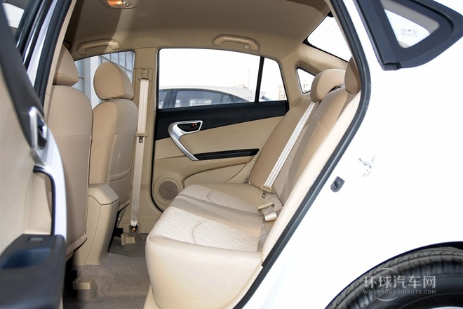 2014款 1.5L 手動標準型