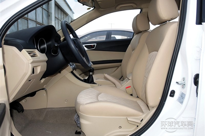 2014款 1.5L 手動標(biāo)準(zhǔn)型