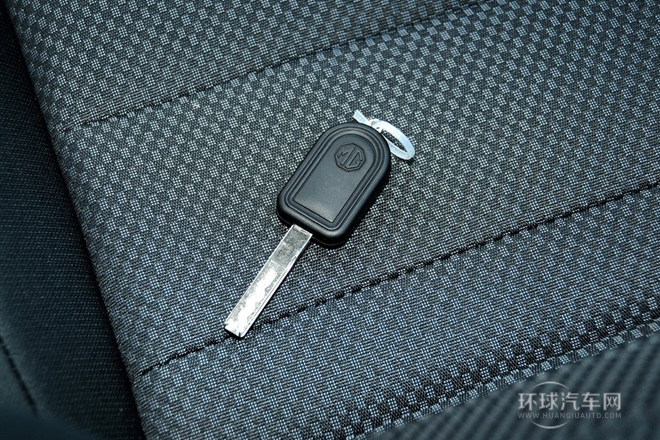 2014款 1.3L 手動舒適版