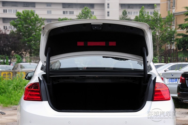 2014款 328i xDrive運(yùn)動(dòng)設(shè)計(jì)套裝