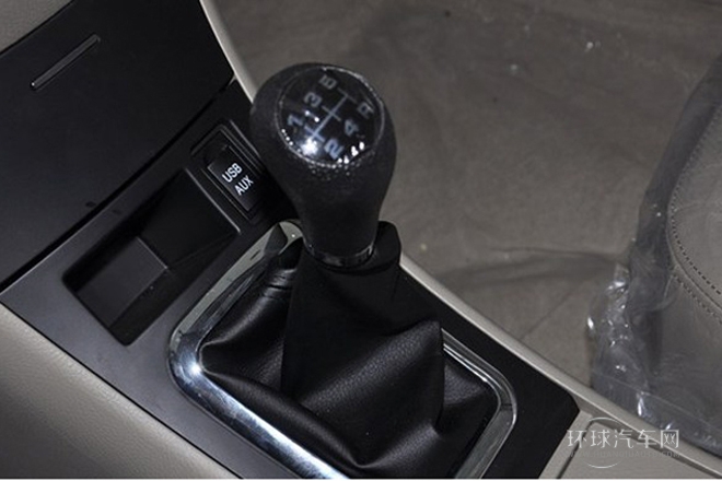 2014款 1.5L 手動(dòng)標(biāo)準(zhǔn)型