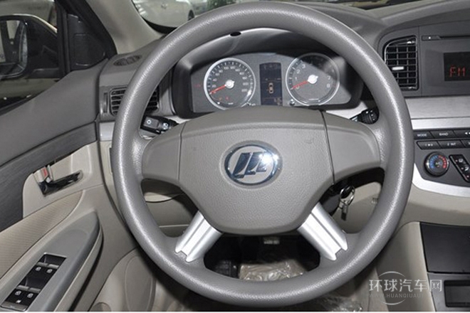 2014款 1.5L 手動(dòng)標(biāo)準(zhǔn)型