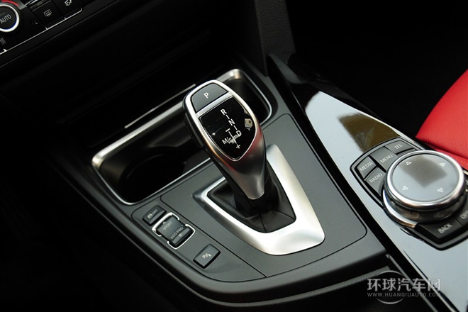 2014款 328i 運動設(shè)計套裝