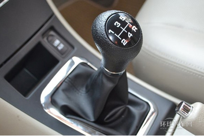 2014款 1.5L 手動舒適B型VVT