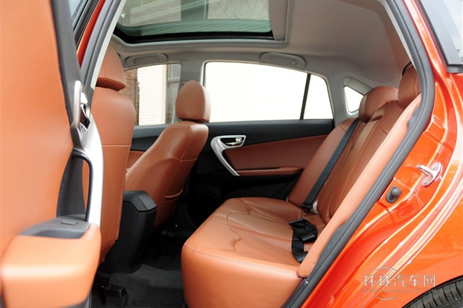 2013款 1.5L CVT豪華女性版