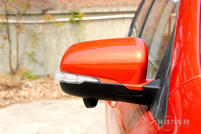 2013款 1.5L CVT豪華女性版