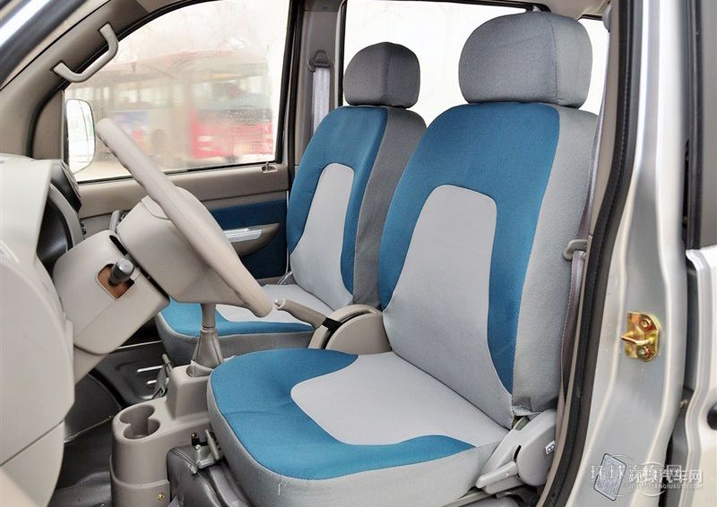 2010款 1.0L豪華型D10A