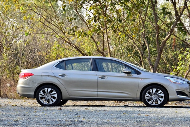 2013款 1.6THP 自動勁享版