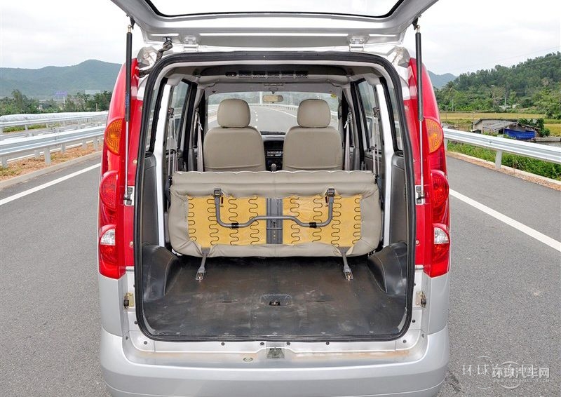 2011款 1.5L尊享型 國IV