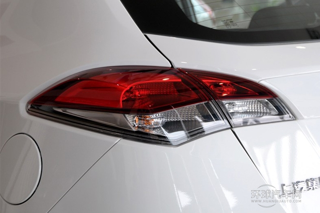 2012款 1.5L 自動精英版