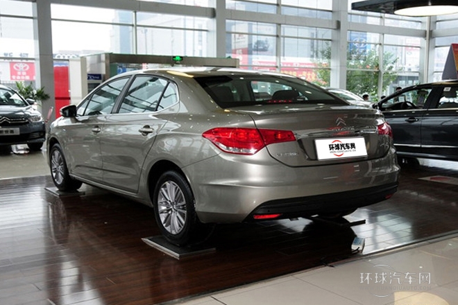 2014款 1.8L 手動(dòng)智驅(qū)版勁享型