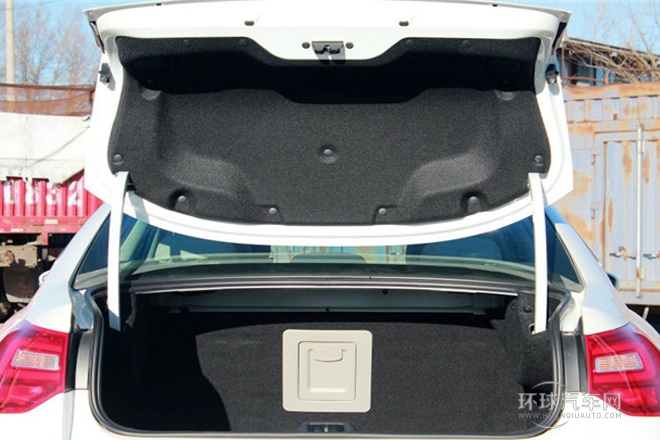 2013款 2.0L 手動(dòng)舒適型