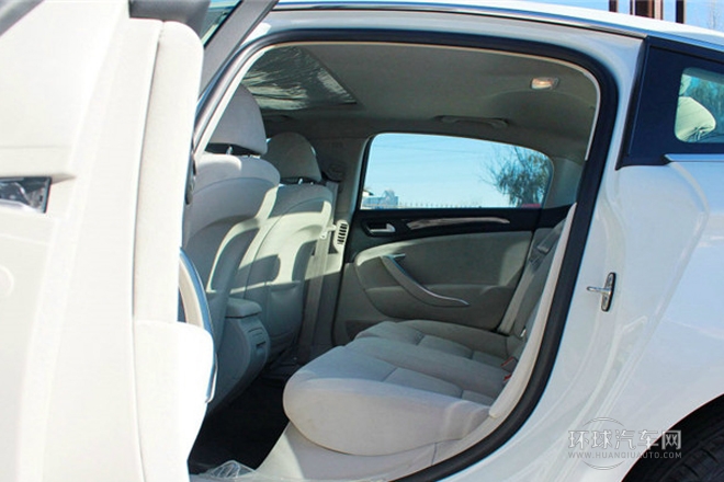 2013款 2.0L 手動舒適型