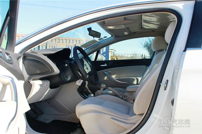 2013款 2.0L 手動(dòng)舒適型