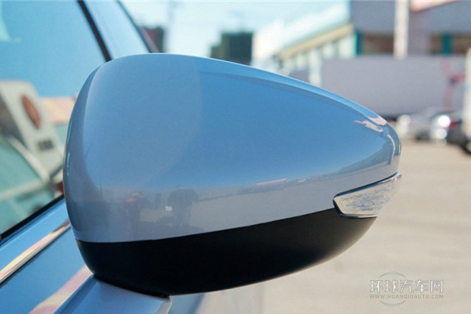 2013款 2.0L 手動舒適型