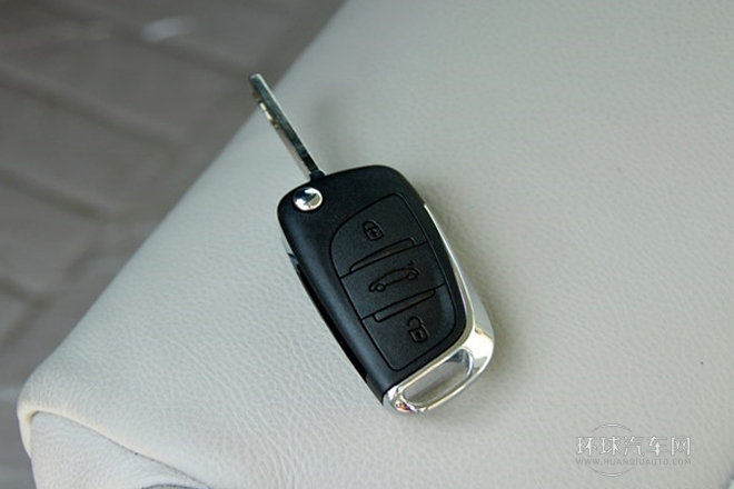 2013款 2.0L 自動(dòng)尊享型