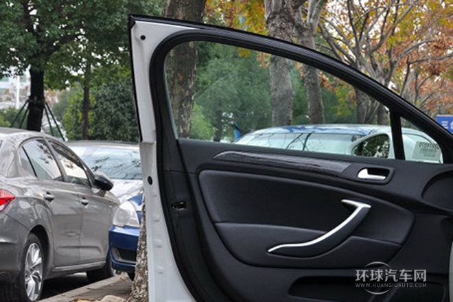 2013款 2.0L 自動悅享型