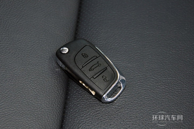 2013款 2.3L 自動尊馭型