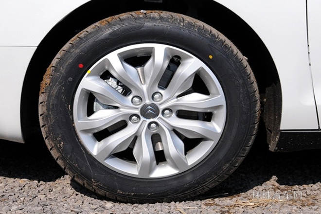 2013款 2.3L 自動(dòng)尊馭型