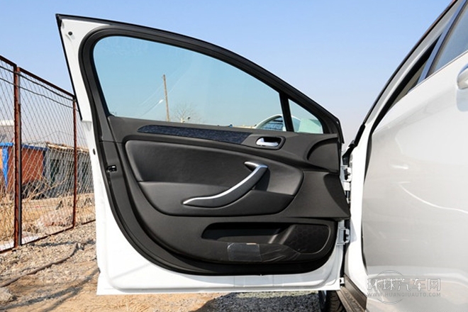 2013款 2.3L 自動尊馭型