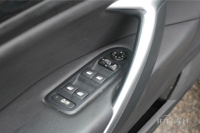 2013款 2.3L 自動尊貴型