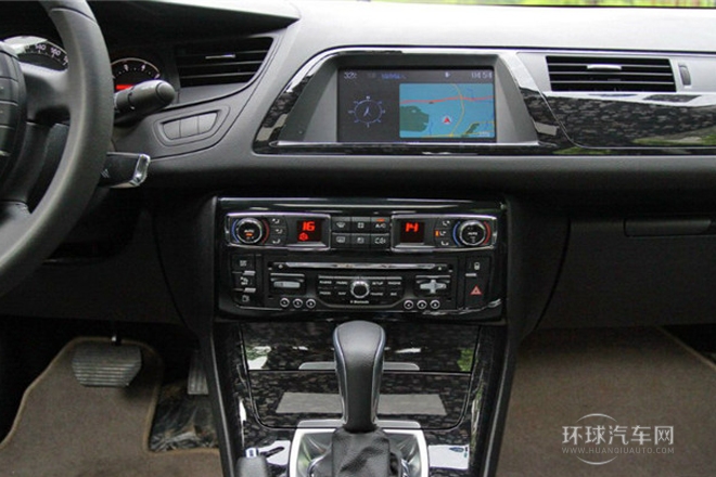 2013款 2.3L 自動尊貴型