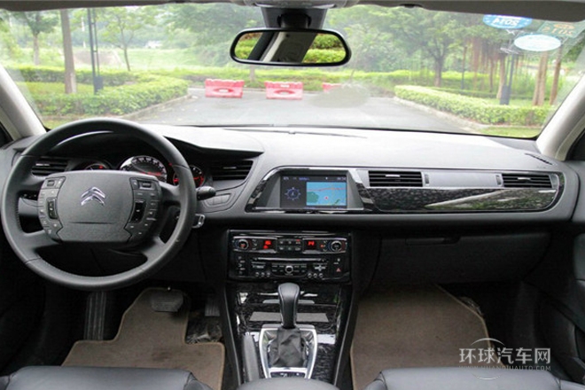 2013款 2.3L 自動尊貴型