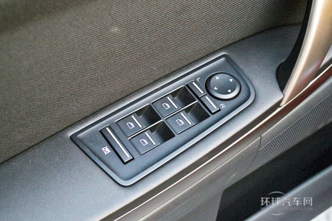 2013款 三廂 1.8L 手動(dòng)超值版