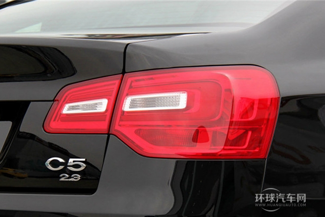 2013款 2.3L 自動豪華型