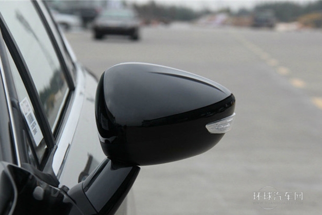 2013款 2.3L 自動豪華型