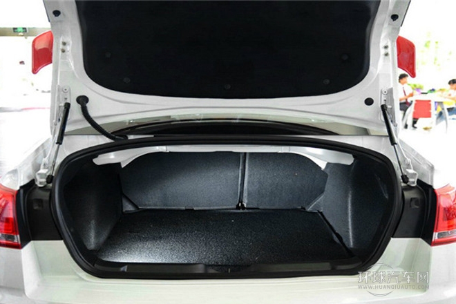 2014款 VTS版 2.0L 自動(dòng)品悅型