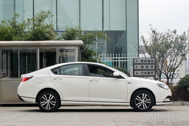 2013款 掀背 1.8L 手動(dòng)駕值版