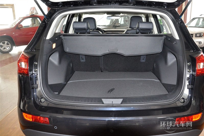 2014款 2.0T 手動尊貴型