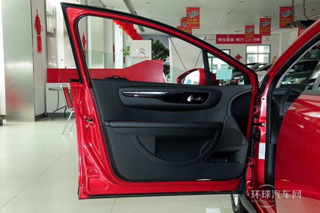 2013款 改款 CROSS 1.6L 手動(dòng)