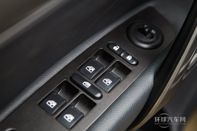 2014款 1.5T旗艦版車型