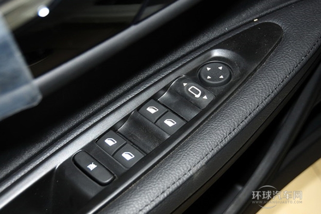 2013款 兩廂 1.6L 手動樂享型