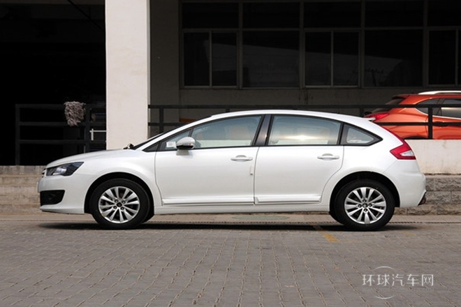 2013款 兩廂 1.6L 自動(dòng)樂尚型